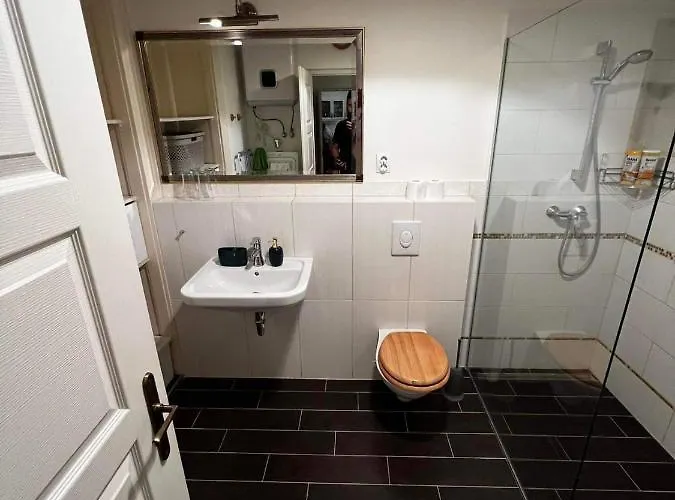 Adorable, Cosy At The Heroes' Square Appartement *