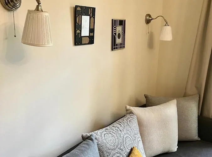 Appartement Adorable, Cosy At The Heroes' Square
