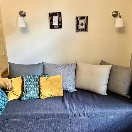 Adorable, Cosy At The Heroes' Square Apartment Budapest