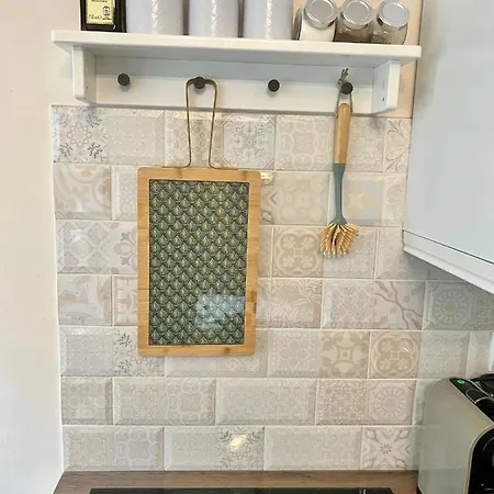 Adorable, Cosy At The Heroes' Square Apartment
