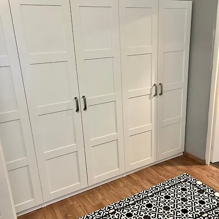 Adorable, Cosy At The Heroes' Square Apartment *