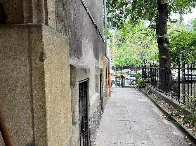 아파트 Adorable, Cosy At The Heroes' Square 부다페스트